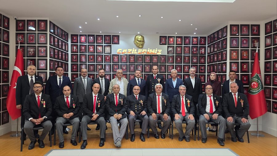 19 Eylül Gaziler Günü vesilesiyle, parti yönetimimiz ile birlikte Gaziler Derneğimizi ziyaret ettik.